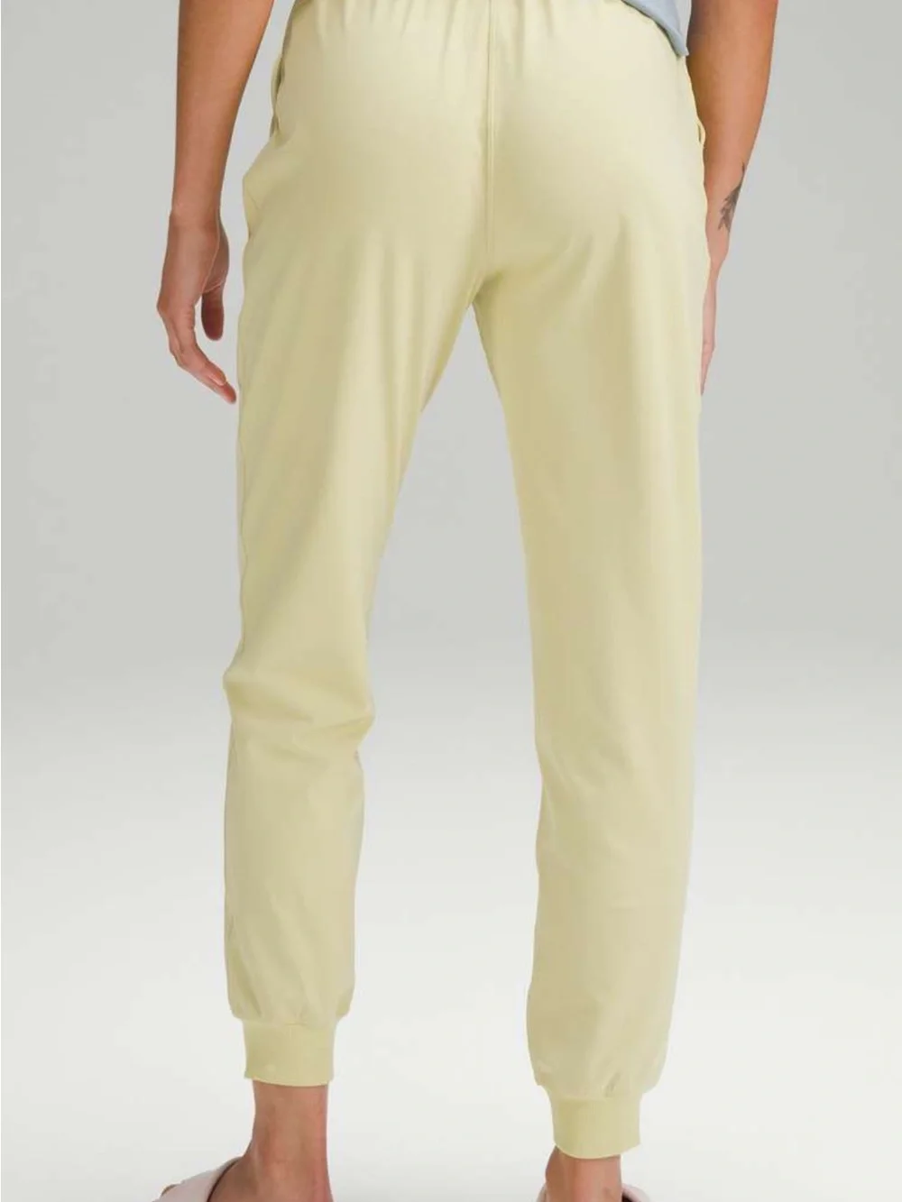 NWT Lululemon Stretch High Rise Jogger Finch Yellow Size 6